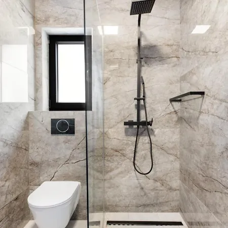 Jollie By Guide Villa *